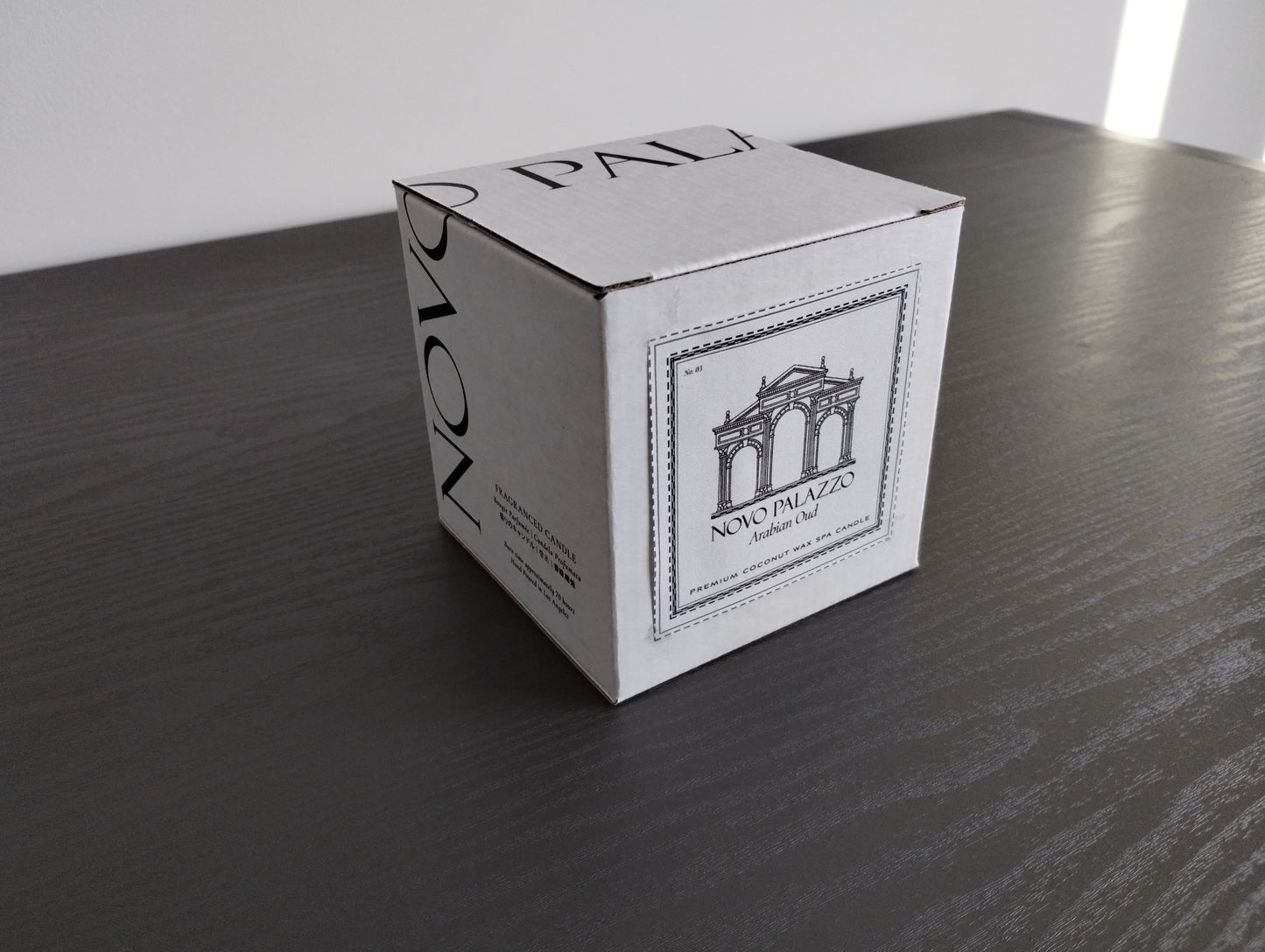 Arabian Oud Scented Candle 18oz